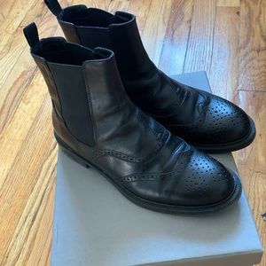 Vagabond Chelsea boots in excellent condition - very similar to Church’s
